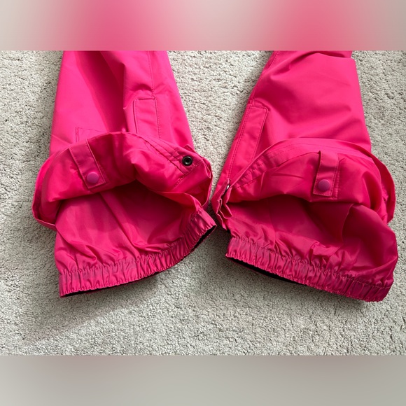 Women’s Roxy Backyard Insulated Snowpants - Picture 9 of 16